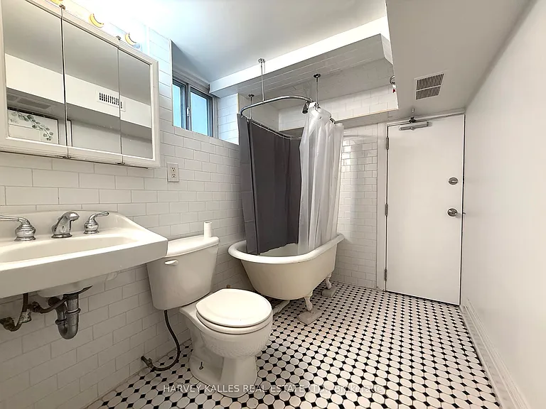 42 Glencairn Ave #BASEMENT — Photo 10