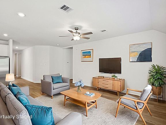 4th image of 2827 Clapbread Ln