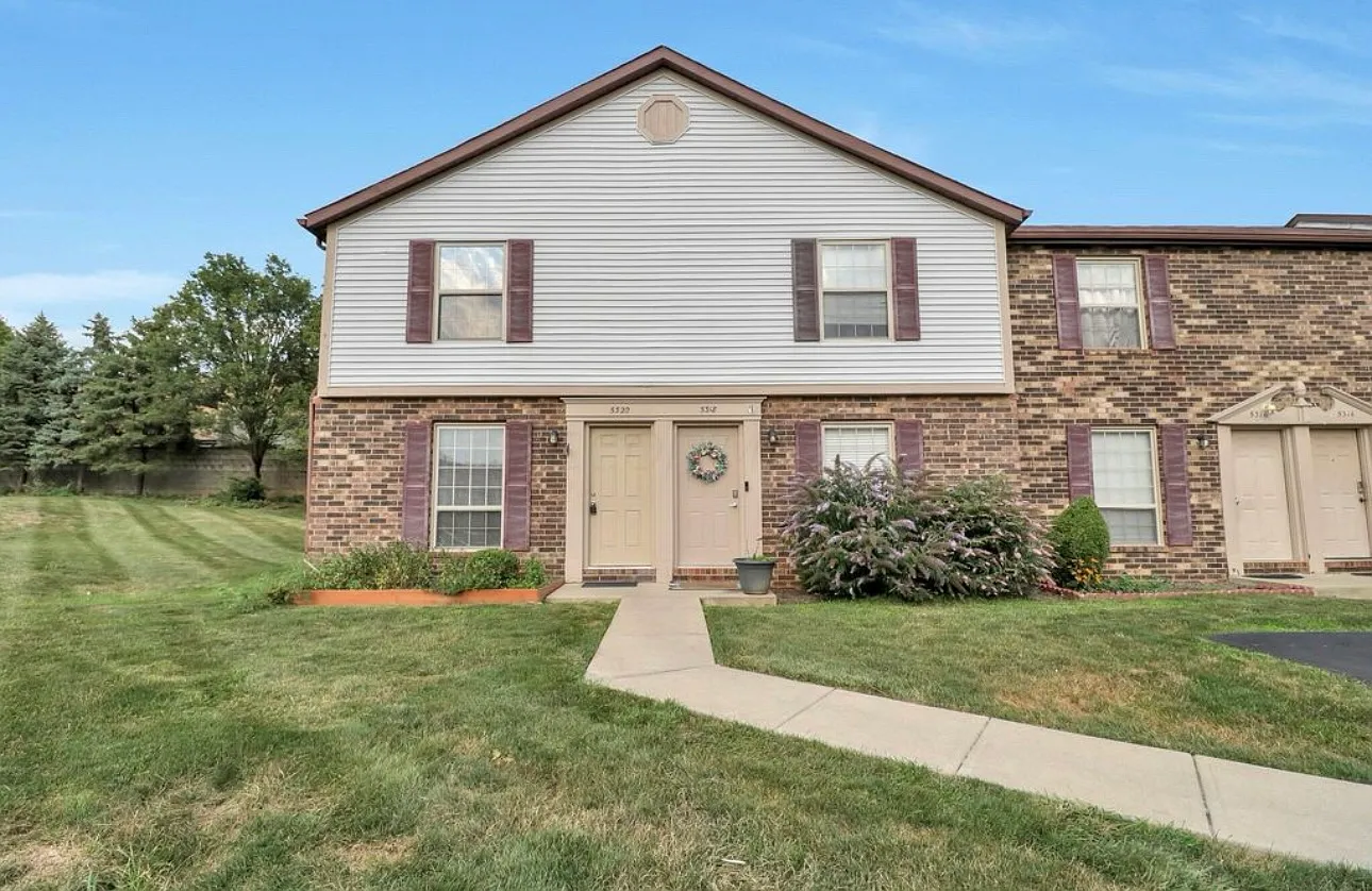 2 bed, 1.5 bath, 1249 sqft, $1,500 — Photo 1