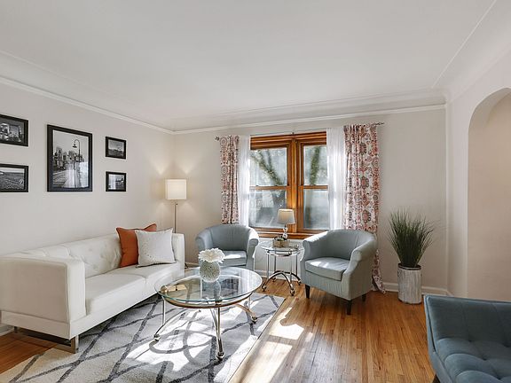 5th image of 3401 Buchanan St NE