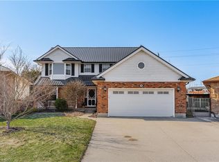 38 Glen Abbey Ct, Woodstock, ON