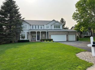 8032 Lismore Cir, Eden Prairie, MN 55347