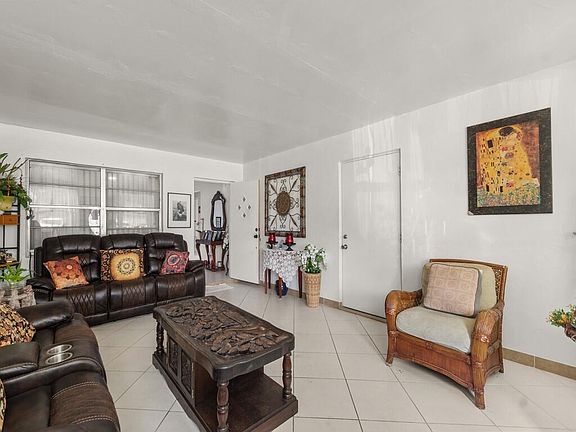 4th image of 2405 Blossom Court