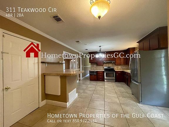 3rd image of 311 Teakwood Cir