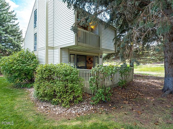 2nd image of 169 Dunlop Ct