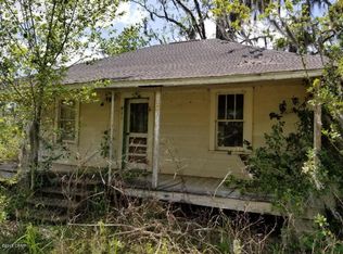 993 Strickland Rd, Marianna, FL 32448