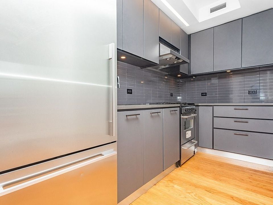 1st image of 1040 Dean St #53