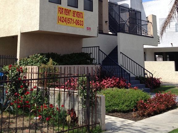 2nd image of 4320 W 142nd St APT 05