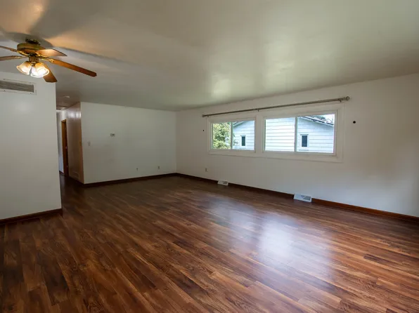 1010 Andrews Dr, Sun Prairie, WI 53590