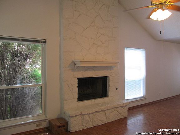 3rd image of 1546 Beauchamp St