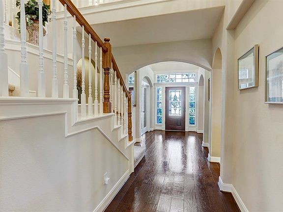 3rd image of 6061 Whispering Lakes Dr