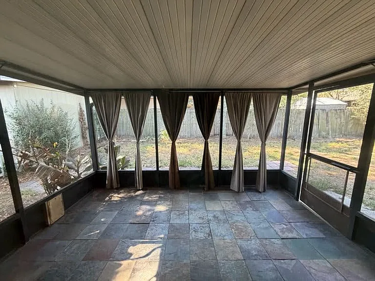 Screened In Patio