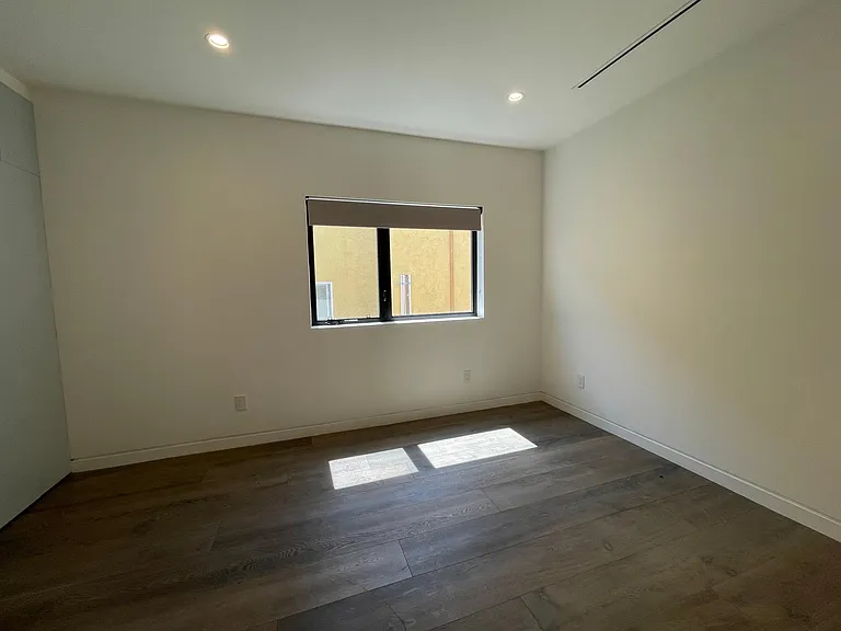 627 Indiana Ave — Photo 18