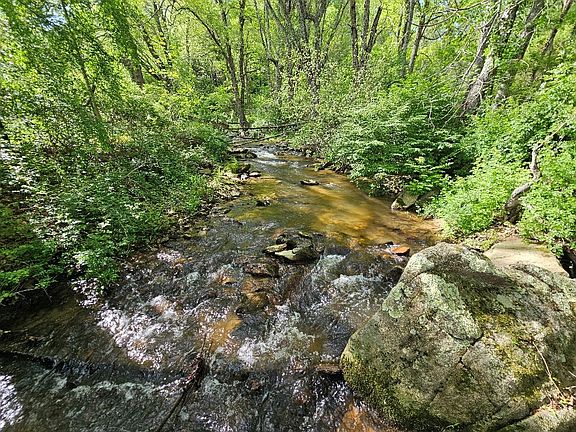 4th image of 34-A-46 Sugar Camp Ln