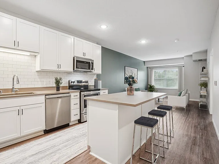 Lakewood | 1 Bedroom