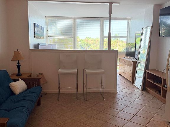 5th image of 4040 GALT OCEAN Drive #317
