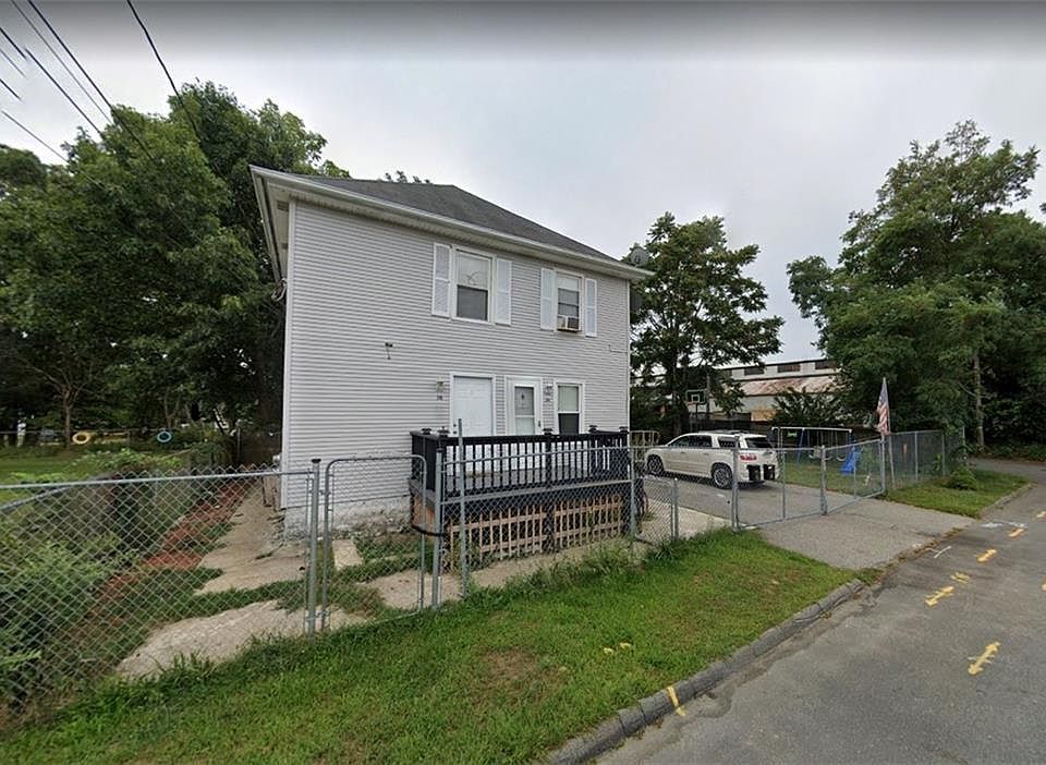 2nd image of 34 3rd Ave