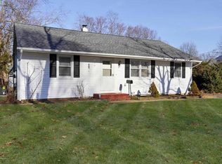 67 Poricy Ln, Red Bank, NJ 07701