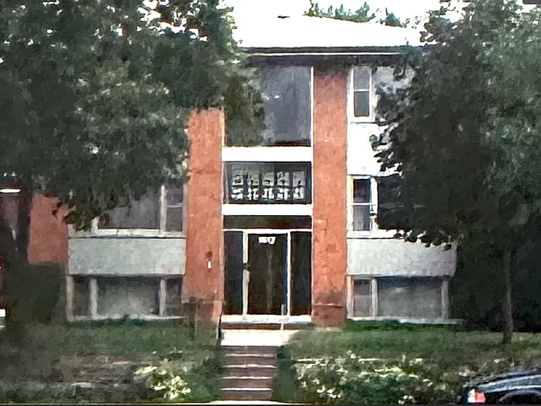 Dean Investments — Photo 1