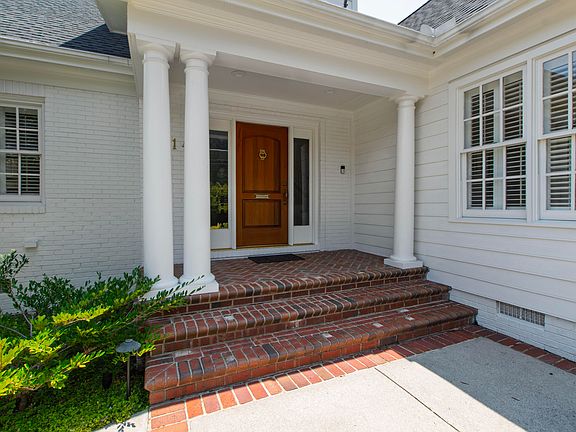 3rd image of 2714 Saint Marys St