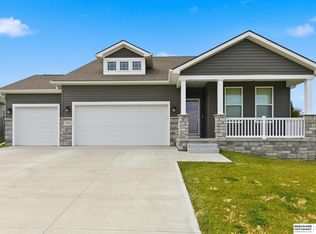 7354 S 185th St, Omaha, NE 68136