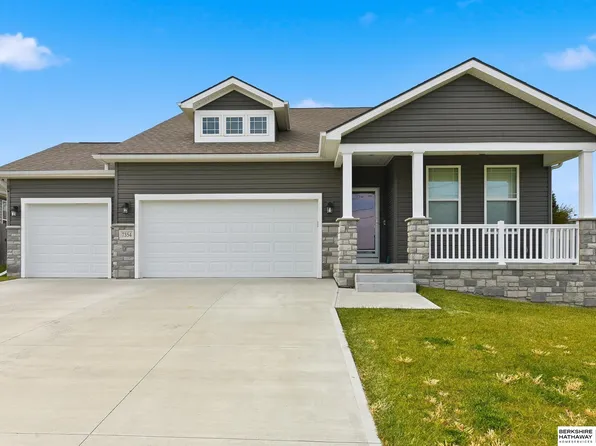 7354 S 185th St, Omaha, NE 68136