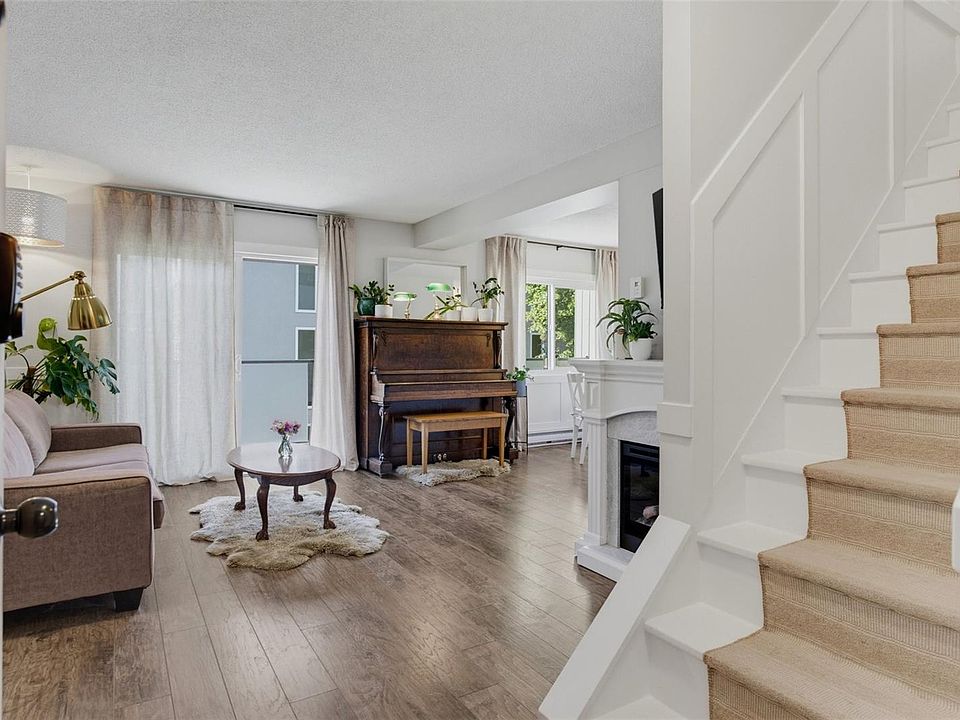 1st image of 477 Lampson St #30