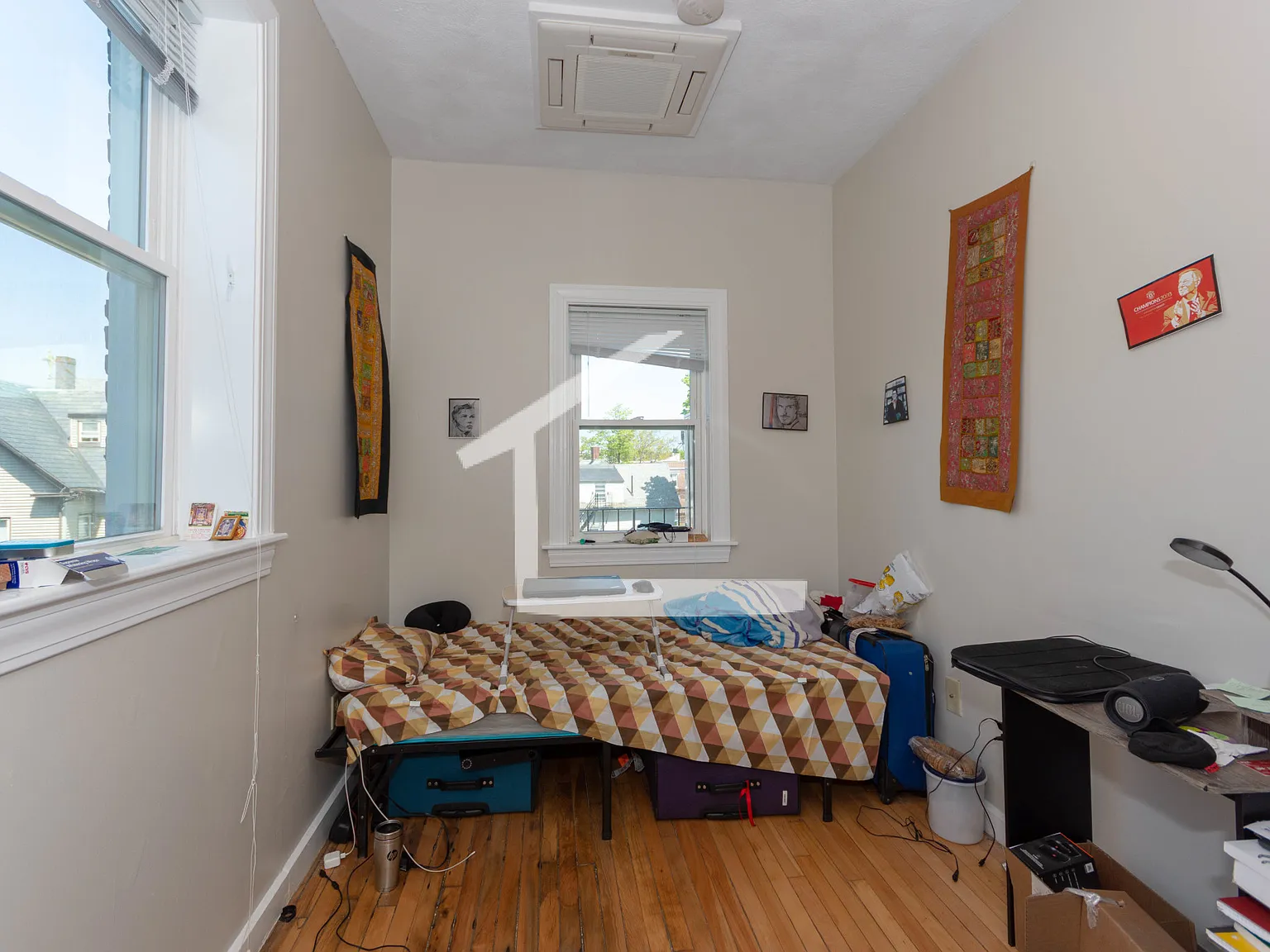 4 bed, 1200 sqft, $4,600 — Photo 3