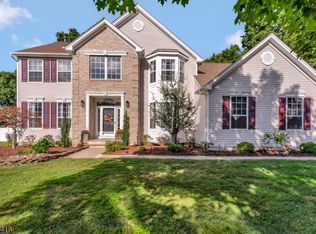 2 Saunders Ln, Mount Olive Twp., NJ 07840