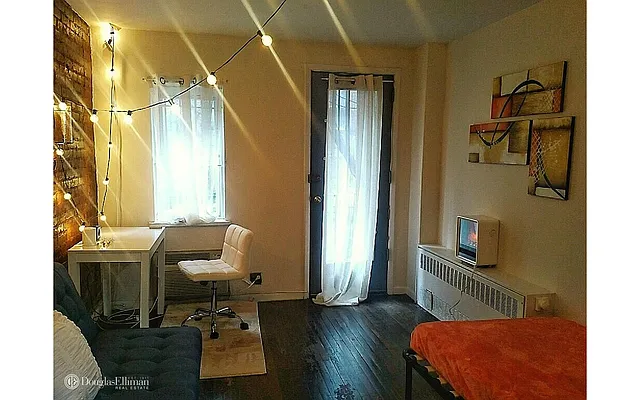 Rented by Douglas Elliman | media 10