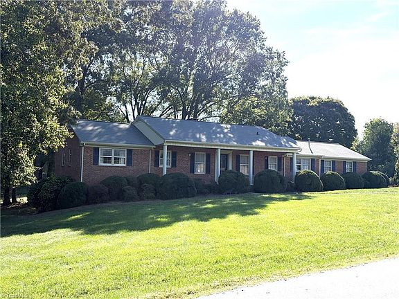 2nd image of 500 Shamrock Rd