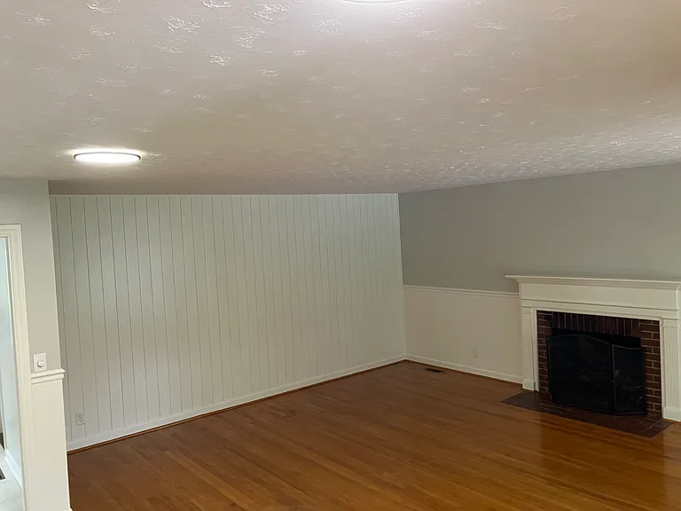 1320 Oxford Pl — Photo 13