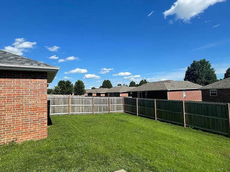 4442 W Normal St — Photo 2