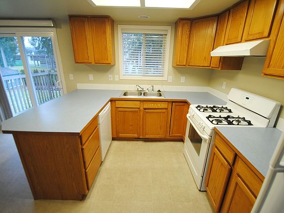 4th image of 11233 54th Dr NE