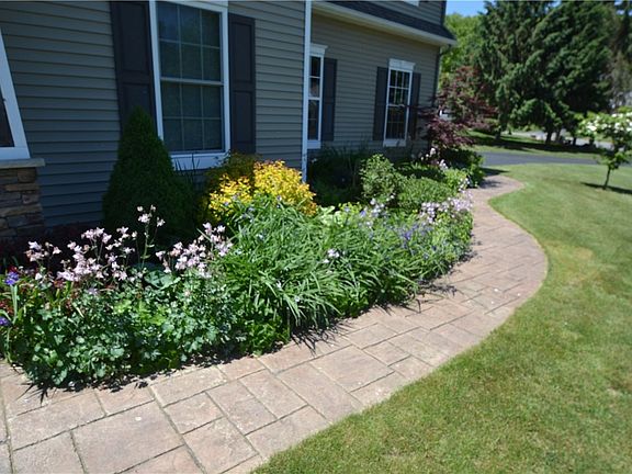 3rd image of 155 Kemp Dr