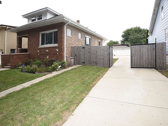 2nd image of 1631 N 32nd Ave