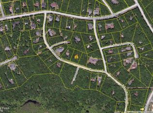 107 Farrier Ln, Hawley, PA 18428