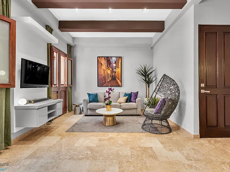 311 Calle De La Luna #2B — Photo 4