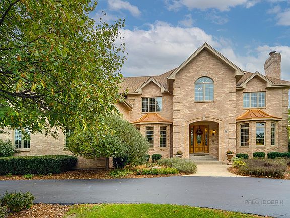 4th image of 28 Wedgewood Dr