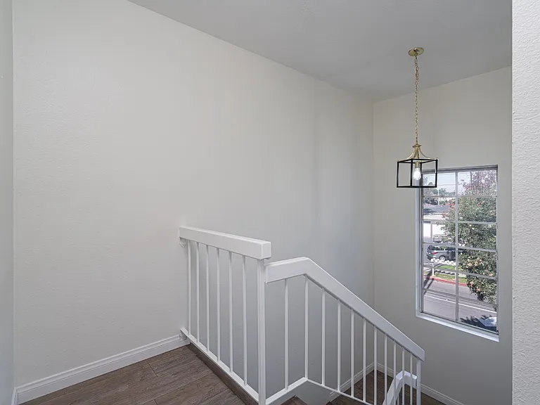 789 W 18th St #1A — Photo 22