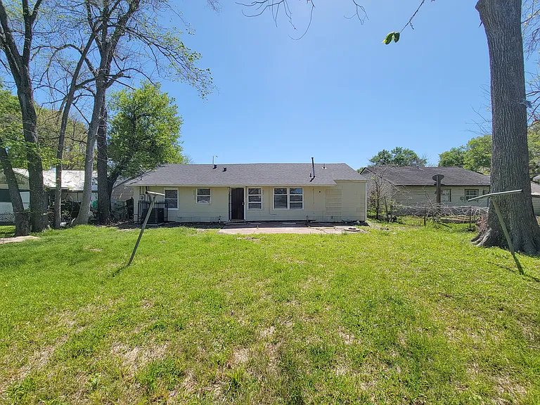 5815 Southseas St — Photo 34