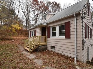 30 Johnson Hts, Meriden, CT 06451