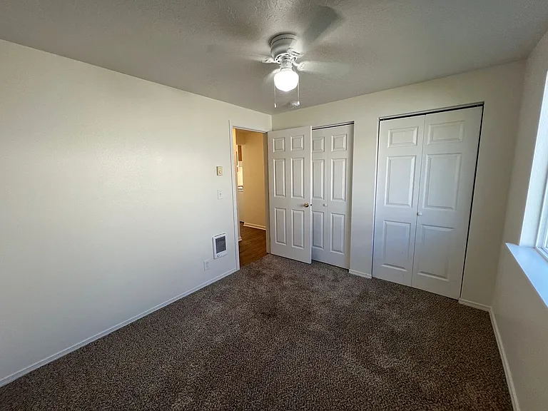 270-272 Kruse St #275-277-& — Photo 8