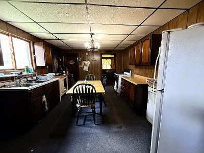2nd image of 332 Church St