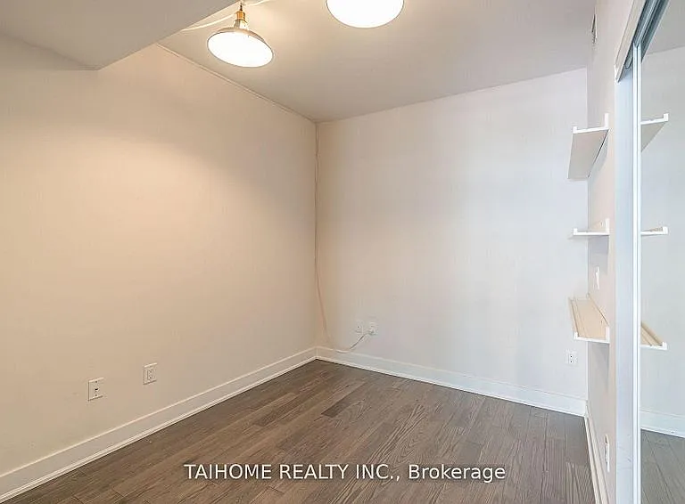 955 Bay St #307 — Photo 29