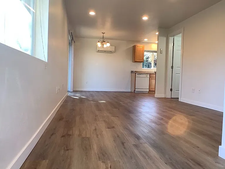 One bed/One bath cottage in East Medford | Available Now — Photo 4
