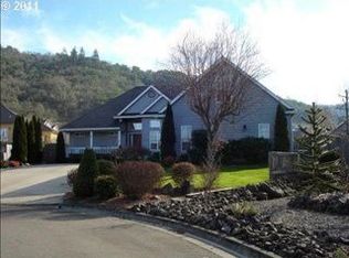 171 Wingfoot Ct, Winchester, OR 97495