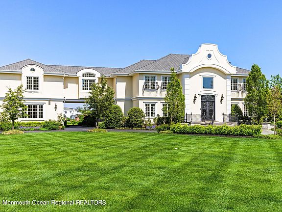 3rd image of 15 Oyster Bay Drive
