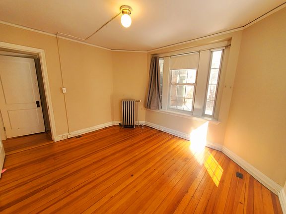 4th image of 7 Craigie Cir APT 1