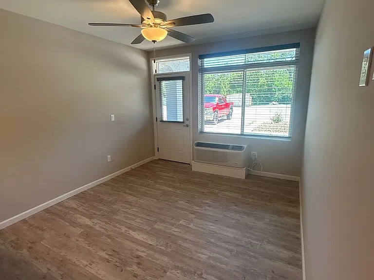 Plaza 93 Apartments — Photo 61